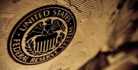 Доллар ослаб на снижении ожиданий ФРС